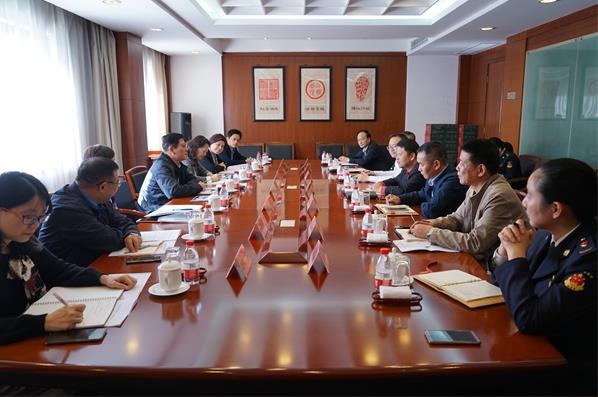 上海市藥監(jiān)局局長聞大翔帶隊(duì)調(diào)研靜安區(qū)藥械化監(jiān)管工作