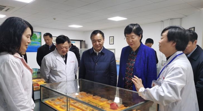 焦紅赴江西調(diào)研對(duì)口支援和藥品監(jiān)管工作.