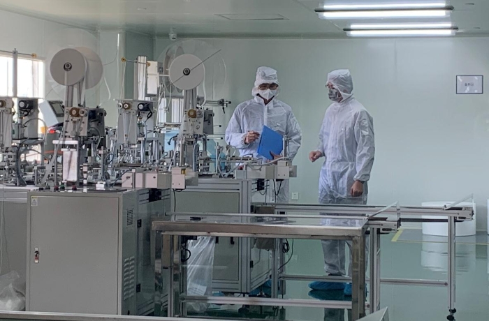 福建省藥品監(jiān)管業(yè)務(wù)骨干深入相關(guān)企業(yè)進行技術(shù)指導(dǎo)