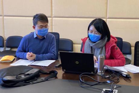 春節(jié)期間，加班加點(diǎn)為注冊(cè)申報(bào)企業(yè)提供咨詢服務(wù)。