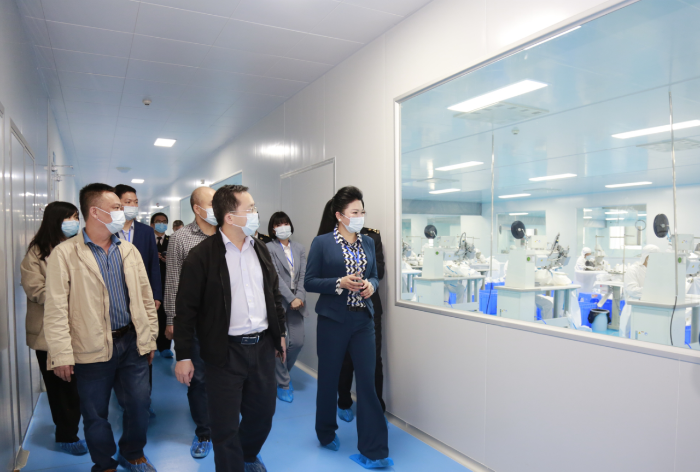 柳州市市場監(jiān)督管理局黨組書記、局長蔣為民帶隊到醫(yī)療器械生產(chǎn)企業(yè)調(diào)研復(fù)工復(fù)產(chǎn)情況