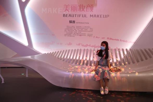 廣東亮點3巨大梳子