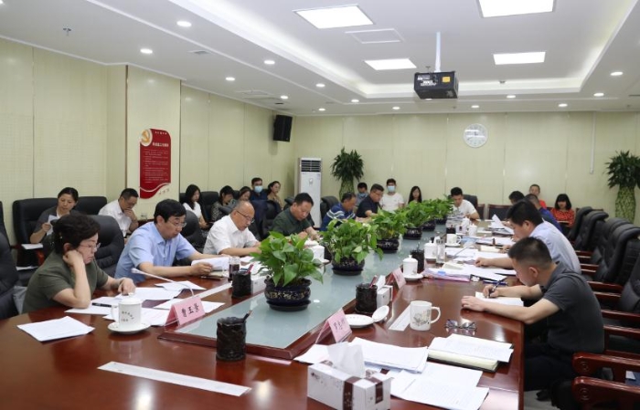 新疆維吾爾自治區(qū)藥監(jiān)局黨組聽(tīng)取全區(qū)醫(yī)療機(jī)構(gòu)制劑室專項(xiàng)整治檢查情況匯報(bào)