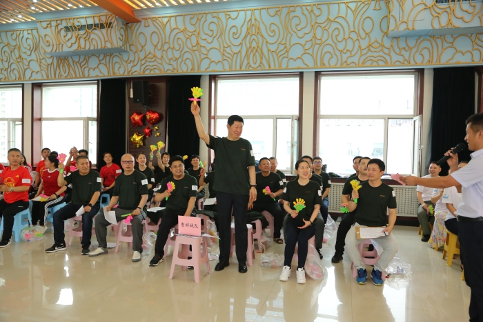 圖為“八一”趣味運(yùn)動會現(xiàn)場