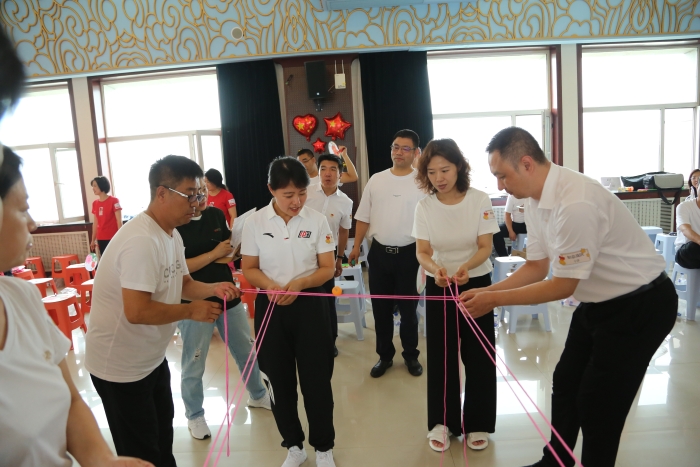 圖為“八一”趣味運(yùn)動會現(xiàn)場