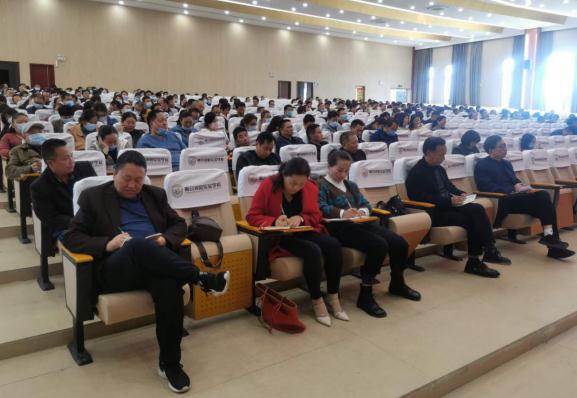 南召縣開展全縣學(xué)校食堂創(chuàng)建培訓(xùn)暨觀摩提升活動(dòng)