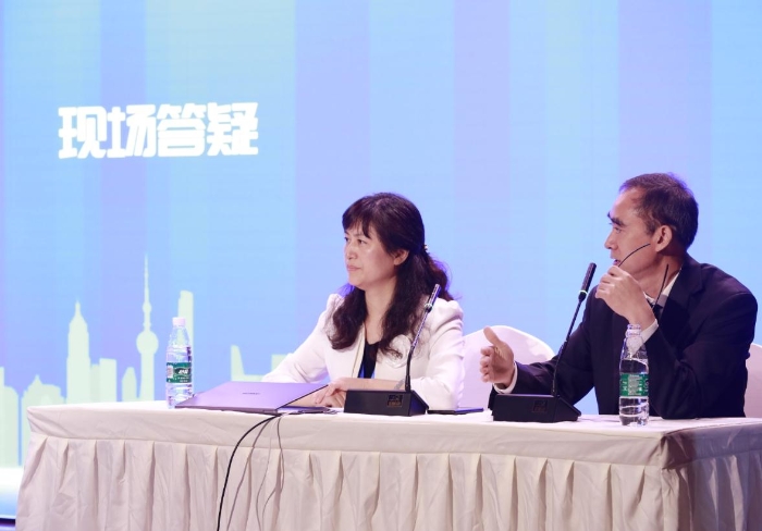 圖為現(xiàn)場(chǎng)答疑。