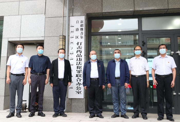 圖為揭牌儀式現(xiàn)場(chǎng)。