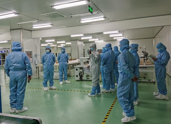 圖為現(xiàn)場實訓(xùn)。