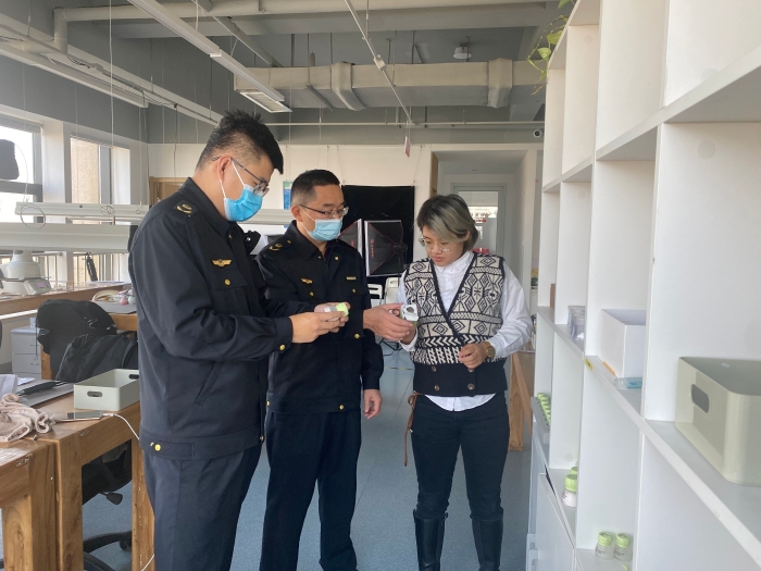 圖為檢查現(xiàn)場(chǎng)。