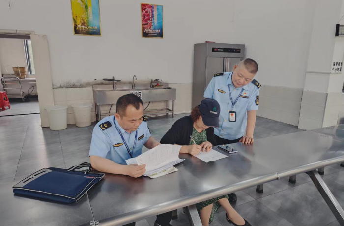 湘西：開(kāi)展“隨機(jī)查餐廳”專項(xiàng)行動(dòng)