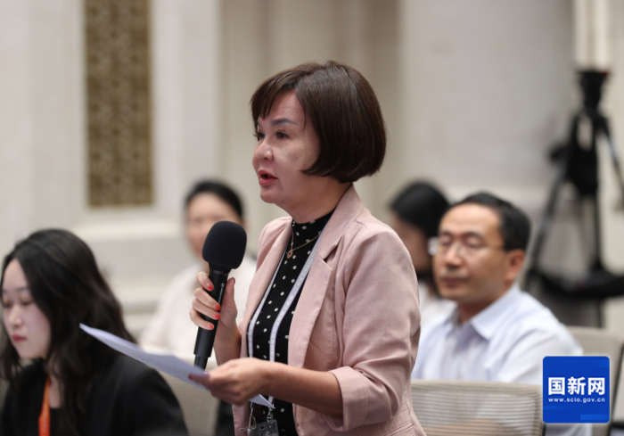 中央廣播電視總臺(tái)央視新聞中心記者提問(wèn)（劉健 攝）