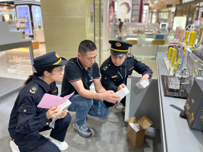 湖州南潯開展化妝品質量安全專項檢查1